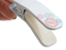 画像をギャラリービューアに読み込む, 着物クリップ 大 3個セット 白 ウサギ 雪輪 クリップ 和装 着物 浴衣 衿止め えりどめ きものクリップ ハンディクリップ 帯結び 仮止め 和装小物 小物 着付小物 着付け 礼装 カジュアル 通年 大人 レディース 女性 日本製