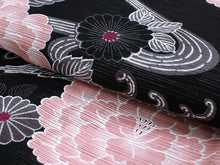 画像をギャラリービューアに読み込む, 綿絽 浴衣 夏着物 単品 レディース 仕立て上がり 洗える フリー サイズ 黒 ピンク 菊 牡丹 送料無料 女性 レディース セール対象外 KZ ekふく