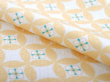 画像をギャラリービューアに読み込む, 正絹 小紋 反物 丹後ちりめん フルオーダー 仕立て付き 湯のし付き 着物 和装 和服 薄ベージュ 黄 七宝 花菱 着尺 単品 袷 単衣 女性 レディース 送料無料 hbオフ