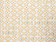 画像をギャラリービューアに読み込む, 正絹 小紋 反物 丹後ちりめん フルオーダー 仕立て付き 湯のし付き 着物 和装 和服 薄ベージュ 黄 七宝 花菱 着尺 単品 袷 単衣 女性 レディース 送料無料 hbオフ