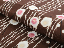 画像をギャラリービューアに読み込む, 洗える着物 コーディネートセット 袷 半幅帯 Lサイズ 2点セット 小紋 レディース 女性 茶色 枝梅 柄 着物 グレー 赤 黒 縞 リバーシブル 帯 半幅帯 プレタ 和装 和服 きものセット 送料無料 ニク