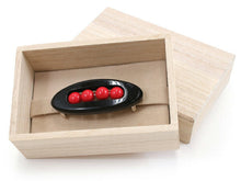 画像をギャラリービューアに読み込む, 帯留め 単品 黒 オーバル 赤 ビーズ おしゃれ パーツ 小紋 カジュアル 普段着用 三分紐を通すタイプ 和装小物 帯留 帯どめ 着物 和服 和装 箱入り 帯飾り KZ wgわと