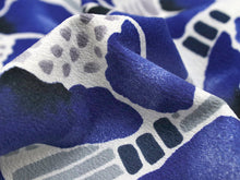 画像をギャラリービューアに読み込む, 洗える着物 セミオーダー付き 反物 単品 みすゞうた 青 郵便局と椿柄 椿 格子 可愛い ポップ 柄 レディース 女性 小紋 和装 和服 XS S M L XL サイズ 広幅 クイーンサイズ 袷 単衣 羽織 コート 送料無料 kt