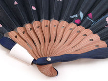 画像をギャラリービューアに読み込む, 扇子 扇子袋 2点セット レディース 紺 鳥 桜 箱入り エコ ギフト プレゼント 春 夏 母の日 婦人 女性 女 京扇子 せんす y2 送料無料