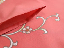 画像をギャラリービューアに読み込む, 洗える着物 単衣 4点セット フリーサイズ サーモンピンク 菱 菊 唐草 小紋 黒地 名古屋帯 帯あげ 帯〆 古典柄 上品 レディース 女性 きもの 和装 和服 送料無料 あす楽 初夏 初秋