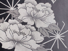 画像をギャラリービューアに読み込む, 洗える着物 単衣 4点セット フリーサイズ サーモンピンク 菱 菊 唐草 小紋 黒地 名古屋帯 帯あげ 帯〆 古典柄 上品 レディース 女性 きもの 和装 和服 送料無料 あす楽 初夏 初秋