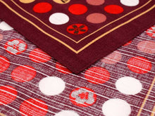 画像をギャラリービューアに読み込む, 風呂敷 ふろしき 尺三巾 49cm 赤茶地 ドット 家紋 綿 日本製 かわいい おしゃれ 和 コットン ギフト プレゼント お弁当箱 エコ 弁当包み ランチクロス オールシーズン ネコポス発送可能 あす楽