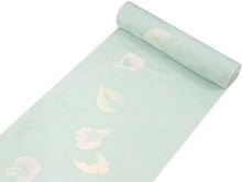 画像をギャラリービューアに読み込む, 着物 反物 正絹小紋反物 ライトグリーン地 洋花 本手染蝋纈 フルオーダーお仕立て付き 手縫い仕立て 丹後ちりめん 水撚ちりめん 小紋 着物反物 着物 和装 和服 レディース 女性