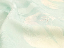 画像をギャラリービューアに読み込む, 着物 反物 正絹小紋反物 ライトグリーン地 洋花 本手染蝋纈 フルオーダーお仕立て付き 手縫い仕立て 丹後ちりめん 水撚ちりめん 小紋 着物反物 着物 和装 和服 レディース 女性