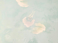 画像をギャラリービューアに読み込む, 着物 反物 正絹小紋反物 ライトグリーン地 洋花 本手染蝋纈 フルオーダーお仕立て付き 手縫い仕立て 丹後ちりめん 水撚ちりめん 小紋 着物反物 着物 和装 和服 レディース 女性