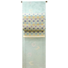 画像をギャラリービューアに読み込む, 着物 反物 正絹小紋反物 ライトグリーン地 洋花 本手染蝋纈 フルオーダーお仕立て付き 手縫い仕立て 丹後ちりめん 水撚ちりめん 小紋 着物反物 着物 和装 和服 レディース 女性