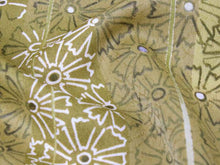 画像をギャラリービューアに読み込む, 洗える着物 東レ シルック 小紋 反物 単品 フルオーダー 仕立て付 袷 単衣 からし色地 氷割れ地紋に撫子・雨縞柄 レディース 女性 和装 和服 きもの おしゃれ 上品 TORAY sillook ポリエステル 送料無料