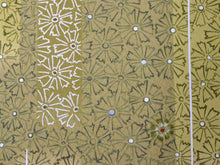 画像をギャラリービューアに読み込む, 洗える着物 東レ シルック 小紋 反物 単品 フルオーダー 仕立て付 袷 単衣 からし色地 氷割れ地紋に撫子・雨縞柄 レディース 女性 和装 和服 きもの おしゃれ 上品 TORAY sillook ポリエステル 送料無料