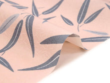 画像をギャラリービューアに読み込む, 洗える着物 東レ シルック 小紋 反物 単品 フルオーダー 仕立て付 袷 単衣 薄桃地 氷割れ地紋に笹尽くし柄 レディース 女性 和装 和服 きもの おしゃれ 上品 TORAY sillook ポリエステル 送料無料