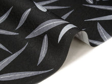 画像をギャラリービューアに読み込む, 洗える着物 東レ シルック 小紋 反物 単品 フルオーダー 仕立て付 袷 単衣 黒地 氷割れ地紋に笹尽くし柄 レディース 女性 和装 和服 きもの おしゃれ 上品 TORAY sillook ポリエステル 送料無料