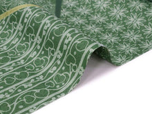 画像をギャラリービューアに読み込む, 洗える着物 東レ シルック 小紋 反物 単品 フルオーダー 仕立て付 袷 単衣 抹茶地 氷割れ地紋に名物裂柄 レディース 女性 和装 和服 きもの おしゃれ 上品 TORAY sillook ポリエステル 送料無料