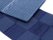 画像をギャラリービューアに読み込む, 三勝染 メンズ 麻 角帯 単品 フリーサイズ たて絹よこ綿角帯 紺青地 市松 格子 リバーシブル 日本製 男性用 男帯 紳士 おしゃれ 浴衣 ゆかた 着物 きもの お茶 華道 お花 お琴 踊り お祭り 洗える帯 父の日 父親 祖父 誕生日 贈り物 お祝い 敬老の日