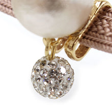 画像をギャラリービューアに読み込む, 帯留 コットンパール 1粒 ホワイト 白 14ミリ ラインストーン チャーム付き 単品 三分紐を通す シンプル エレガント 可愛い 帯留め 帯どめ 軽量 小紋 洒落着 色無地 パーティー クリスマス お正月 和装小物 着物 和服 和装 帯飾り MIZUHO 日本製 KZ