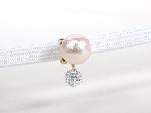 画像をギャラリービューアに読み込む, 帯留 コットンパール 1粒 キスカ ピンク系 スワロフスキー チャーム付き 14ミリ 単品 三分紐を通す シンプル エレガント 可愛い 帯留め 帯どめ 軽量 小紋 洒落着 色無地 パーティー クリスマス お正月 和装小物 着物 和服 和装 帯飾り MIZUHO 日本製 KZ