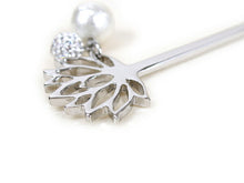 画像をギャラリービューアに読み込む, かんざし コットンパール 金属 3粒 蓮 ロング スワロフスキー シルバー 単品 シンプル エレガント 可愛い 簪 髪飾り ヘアアクセサリー 軽量 小紋 洒落着 色無地 パーティー 浴衣 夏着物 母の日 誕生日 ギフト プレゼント 洋 和 和装小物 着物 和服 和装 MIZUHO 日本製