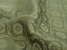 画像をギャラリービューアに読み込む, 洗える 色無地 着物 反物 レディース セミオーダー 仕立て付 紋意匠 XS S M L XL サイズ 袷 単衣 無地 渋緑 抹茶 色 葵 地紋 百華 MOMOKA レトロ 結婚式 卒業式 卒園式 和装 和服 女性 小紋 送料無料 きもの 羽織 コート KZ