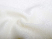 画像をギャラリービューアに読み込む, 洗える 色無地 着物 反物 レディース セミオーダー 仕立て付 紋意匠 XS S M L XL サイズ 袷 単衣 無地 薄クリーム 色 葵 地紋 百華 MOMOKA レトロ 結婚式 卒業式 卒園式 和装 和服 女性 小紋 送料無料 きもの 羽織 コート