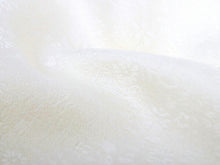 画像をギャラリービューアに読み込む, 洗える 色無地 着物 反物 レディース セミオーダー 仕立て付 紋意匠 XS S M L XL サイズ 袷 単衣 無地 薄クリーム 色 鳳凰 地紋 百華 MOMOKA レトロ 結婚式 卒業式 卒園式 和装 和服 女性 小紋 送料無料 きもの 羽織 コート KZ