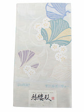 画像をギャラリービューアに読み込む, 袋帯 単品 絹 六通柄 未使用 仕立て付き オフホワイト 葉っぱ 花 アールヌーヴォー ぬれぬき 六通 西陣織 吉村織物謹製 証紙付き 洒落 ふくろ帯 女性 レディース 着物 和装 和服 訪問着 付け下げ 色無地 伝統工芸 おしゃ