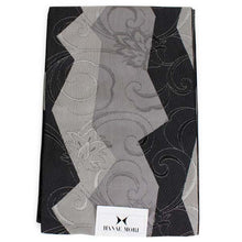 画像をギャラリービューアに読み込む, 洗える着物 コーディネートセット 袷 名古屋帯 正絹帯揚げ帯締め Lサイズ 4点セット 小紋 レディース 女性 淡緑地 大輪花柄 着物 黒・グレー地 花唐草柄 帯 帯あげ 帯〆 プレタ 和装 和服 きものセット 送料無料 あす