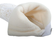 画像をギャラリービューアに読み込む, レース足袋 フリース 冬用 2カラー S M L LL 3L サイズ オフホワイト ブラック 四枚こはぜ コハゼ クッション底 おしゃれ レース あったか 足袋 暖かい たび 着付け小物 和装小物 成人式にも 着物 和服