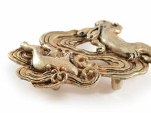 画像をギャラリービューアに読み込む, 帯留 鳥獣戯画 うさぎ 水遊び 単品 三分紐を通す シンプル 和 可愛い 帯留め 帯どめ 軽量 小紋 洒落着 色無地 パーティー クリスマス お正月 和装小物 着物 和服 和装 帯飾り SUU 日本製 アクセサリー KZ