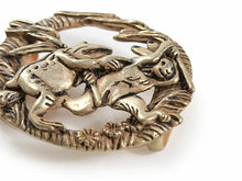 画像をギャラリービューアに読み込む, 帯留 鳥獣戯画 カエル うさぎ 追いかけっこ 単品 三分紐を通す シンプル 和 可愛い 帯留め 帯どめ 軽量 小紋 洒落着 色無地 パーティー クリスマス お正月 和装小物 着物 和服 和装 帯飾り SUU 日本製 アクセサリー KZ