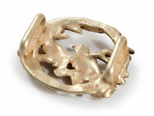 画像をギャラリービューアに読み込む, 帯留 鳥獣戯画 カエル うさぎ 追いかけっこ 単品 三分紐を通す シンプル 和 可愛い 帯留め 帯どめ 軽量 小紋 洒落着 色無地 パーティー クリスマス お正月 和装小物 着物 和服 和装 帯飾り SUU 日本製 アクセサリー KZ