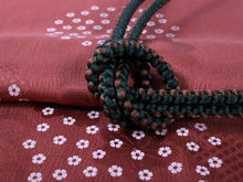 画像をギャラリービューアに読み込む, 洗える着物 コーディネートセット 袷 名古屋帯 正絹帯揚げ帯締め フリーサイズ 4点セット 小紋 レディース 女性 永楽屋 栗茶地 花七宝柄 着物 深赤地 カスレ地紋柄 帯 帯あげ 帯〆 プレタ ブランド 和装 和服 きものセ