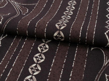 画像をギャラリービューアに読み込む, 洗える着物 コーディネートセット 袷 名古屋帯 正絹帯揚げ帯締め フリーサイズ 4点セット 小紋 レディース 女性 ハナエモリ 焦げ茶地 更紗柄 着物 薄緑地 葡萄柄 帯 帯あげ 帯〆 プレタ ブランド 和装 和服 きものセッ