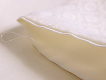 画像をギャラリービューアに読み込む, 袴セット オフホワイト椿色無地刺繍 ペールグリーン 袴 卒業式 袴セット 二尺袖 大学生 学生 小学生 女の子 ジュニア 女性 謝恩会 販売 送料無料 和装 和服