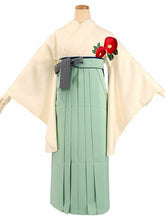 画像をギャラリービューアに読み込む, 卒業式 二尺袖 着物 袴用 単品 オフホワイト 赤 椿 刺繍 紋意匠 フリーサイズ ショート丈 大学生 小学生 ジュニア 購入 販売 着物のみ 2尺袖 和装 和服 洗える着物 大人 女性 レディース 送料無料