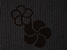 画像をギャラリービューアに読み込む, 正絹 小紋 反物 十日町 絣 黒 縞 ねじり梅 フルオーダー 仕立て付き 塩沢物語 着物 和装 和服 着尺 単品 袷 単衣 女性 レディース 送料無料