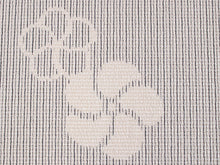 画像をギャラリービューアに読み込む, 正絹 小紋 反物 十日町 絣 薄ベージュ 縞 ねじり梅 フルオーダー 仕立て付き 塩沢物語 着物 和装 和服 着尺 単品 袷 単衣 女性 レディース 送料無料