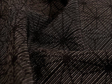 画像をギャラリービューアに読み込む, 正絹 小紋 反物 十日町 絣 こげ茶 縞 麻の葉 フルオーダー 仕立て付き 湯のし付き 柿渋 着物 和装 和服 着尺 単品 袷 単衣 女性 レディース 送料無料