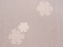 画像をギャラリービューアに読み込む, 正絹 小紋 反物 十日町 絣 薄ベージュ 縞 雪輪 フルオーダー 仕立て付き 湯のし付き 柿渋 着物 和装 和服 着尺 単品 袷 単衣 女性 レディース 送料無料