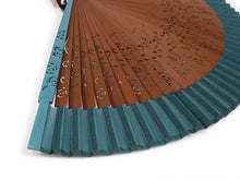 画像をギャラリービューアに読み込む, 扇子 扇子袋 2点セット レディース ターコイズ ローズ スワロフスキーチャーム 箱入り 大きめ Large Size エコ ギフト プレゼント 春 夏 母の日 婦人 女性 女 綿 シルク 京扇子 せんす あす楽