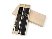 画像をギャラリービューアに読み込む, 扇子 扇子袋 2点セット レディース 黒 唐草模様 箱入り エコ ギフト プレゼント 春 夏 母の日 婦人 女性 女 綿 シルク 京扇子 せんす あす楽