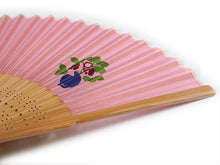 画像をギャラリービューアに読み込む, 扇子 女性用 単品 桃ピンク地 花瓶柄 竹久夢二 レディース エコ ギフト プレゼント 贈り物 春 夏 母の日 婦人 女性 女 絹 シルク SILK 大正ロマン レトロ 京扇子 せんす 小物 雑貨 あす楽