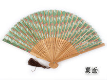 画像をギャラリービューアに読み込む, 扇子 女性用 単品 緑地 花柄 竹久夢二 レディース エコ ギフト プレゼント 贈り物 春 夏 母の日 婦人 女性 女 絹 シルク SILK 大正ロマン レトロ 京扇子 せんす 小物 雑貨 あす楽
