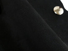 画像をギャラリービューアに読み込む, マスクケース 立体マスク 東レ ウルトラスエード 日本製 黒地 持ち運び 携帯 マスクポーチ おしゃれ 収納ケース ポリエステル ポリウレタン 清潔 コンパクト 折りたたみ 食事 和柄 2つ折り あす楽