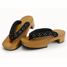 画像をギャラリービューアに読み込む, 下駄 レディース サンダル 浴衣 23.0 23.5 24.0 24.5 白木台 黒地サテンレース柄鼻緒 右近 かかと低め 女性 ラバー有