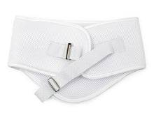 画像をギャラリービューアに読み込む, メッシュ腰パッド 夏用 着物 補正 ベルト付き 白 夏向き 暑さ対策 軽い 涼やか ウエストパット 補正パット ヒップパット ワンタッチベルト 着崩れ防止 補整 夏 着物 きもの 着付け小物 和装 浴衣 ゆかた あす楽 ネコポス便発送可能