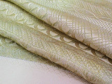 画像をギャラリービューアに読み込む, 帯揚げ 正絹 薄グリーン モカベージュ 横段 幾何学 丹後ちりめん 帯揚 訪問着 色無地 小紋 パーティー 食事会 おでかけ 和装小物 着付け小物 着物 和服 和装 レディース 女性 帯あげ 未使用 送料無料 あす楽
