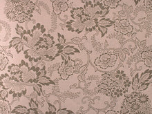画像をギャラリービューアに読み込む, 着物 洗える着物 反物 レディース セミオーダー 仕立て付 XS S M L XL 袷 単衣 ピンクベージュ 牡丹 唐草 和装 和服 女性 小紋 送料無料 きもの 羽織 コート ポリエステル 京都